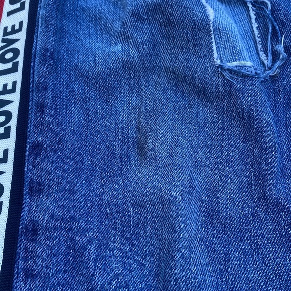 (upcycled) HR History Repeats Distressed LOVE Jeans - Picture 4 of 6